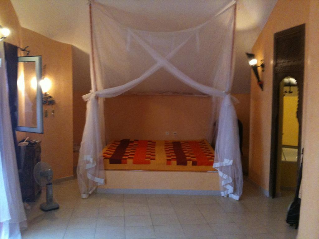 Hotel Le Clos Des Papillons Сали Портудал Стая снимка